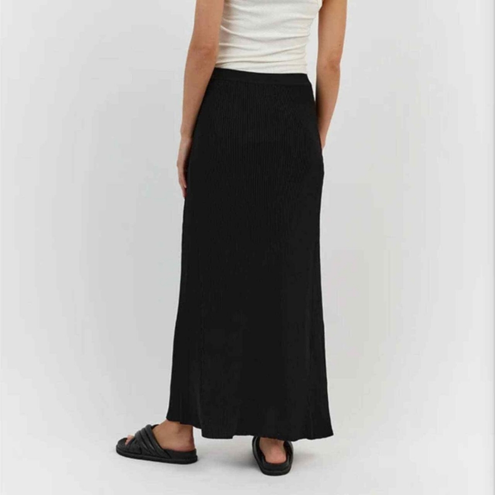 Dissh Black Skirt